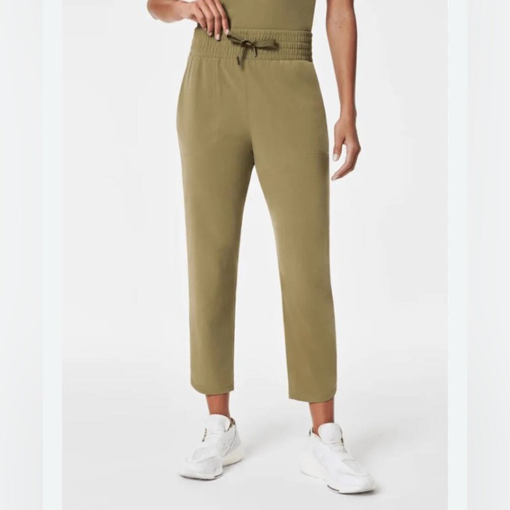 Spanx Out-Of-Office Tapered Crop Trouser in Tuscan Olive M